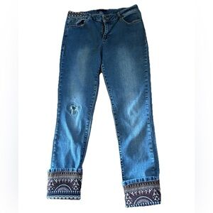 Charlie B Women's Embroidered Southern Western Cuff Jeans Dark Blue Wash Size 32